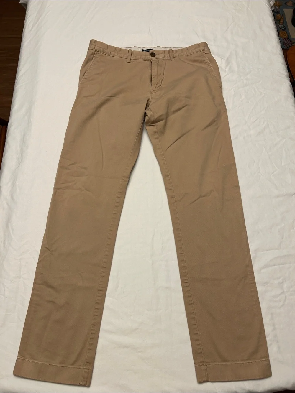 J. Crew Men's slim Classic Straight Chinos - Tan